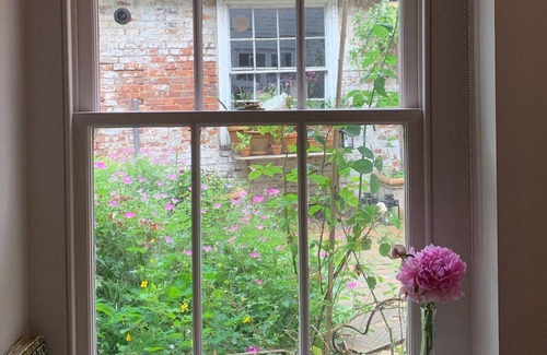 Lewes Cama Y Desayuno | Corazón de Lewes con entrada propia, un lugar mágico