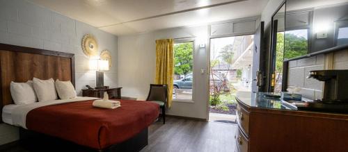 Manteo Hotel | Heart of Manteo