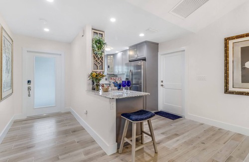 Central Naples Casa | Poolside Paradise - Only 5 minutes to the beautiful beaches