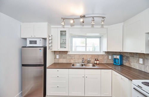Port Dalhousie Apartamento | Corazón del país del vino de Niágara en la famosa ciudad de Port Dalhousie