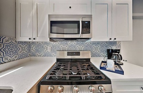 North Palm Beach Casa | Heart of NPB: Your Perfect Home Away from Home!