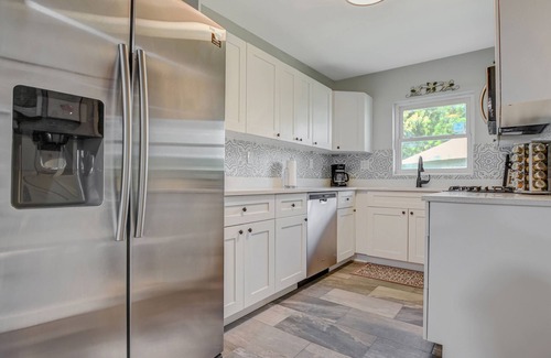 North Palm Beach Casa | Heart of NPB: Your Perfect Home Away from Home!