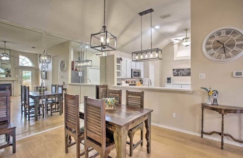 Rowlett Casa | Heart of Rowlett - 3 BD,2BA Cozy Getaway w Patio