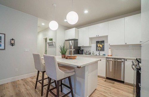 Downtown Sacramento Apartamento | Heart of SacTown: Hip Midtown Retreat