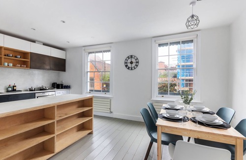 St Albans Casa | Heart of St Albans City Centre location with free parking