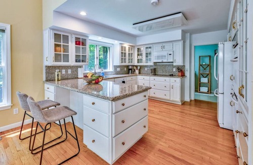 West Stockbridge Casa | Heart of the Berkshires - Bright, Cozy, Near Lake