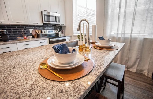 Castleberry Hill Apartamento | Heart Of The City Cozy Getaway…6 Min walk to MercedesBenz Stadium+StateFarmArena