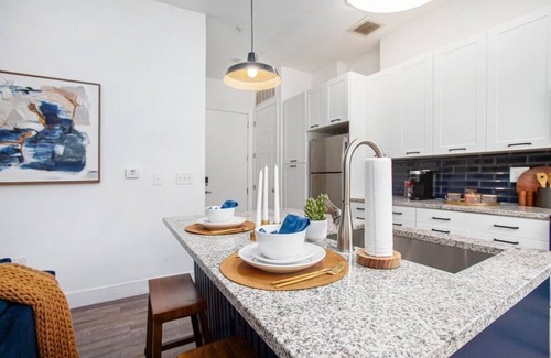 Castleberry Hill Apartamento | Heart Of The City Cozy Getaway…6 Min walk to MercedesBenz Stadium+StateFarmArena