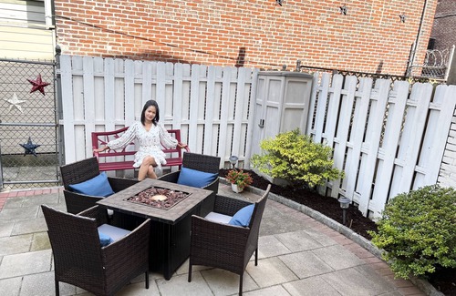 Logan Square Casa | Heart of the Museum District: Historic Renovated Logan Square Home
