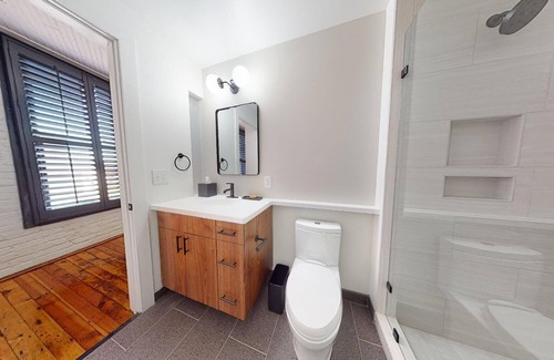 Danville Apartamento | Heart of the River District! Restaurants within walking distance!