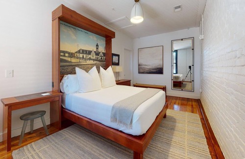 Danville Apartamento | Heart of the River District! Restaurants within walking distance!