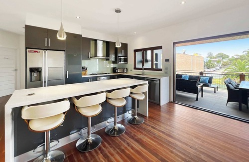 Shellharbour Casa | Heart of the Village - Walk to the Waters Edge