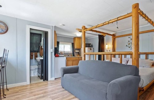 Twin Mountain Cabaña | Heart of the White Mountains Cottage w Hot Tub! #3