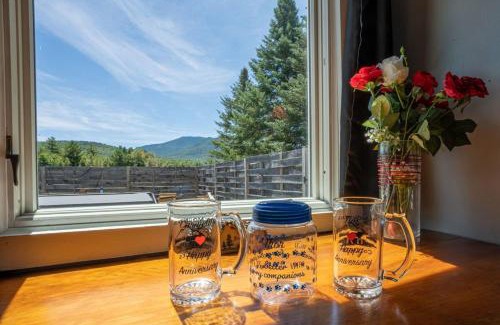 Twin Mountain Casa | Heart of the White Mountains Cottage w Hot Tub #3
