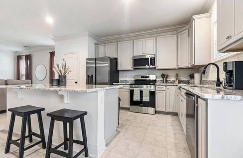 Milton Casa | Heart of Youngsville!