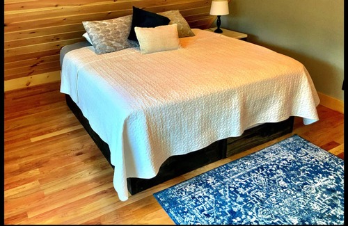 Nebo Casa | Heart Song Cabin at Lake James. The Views!