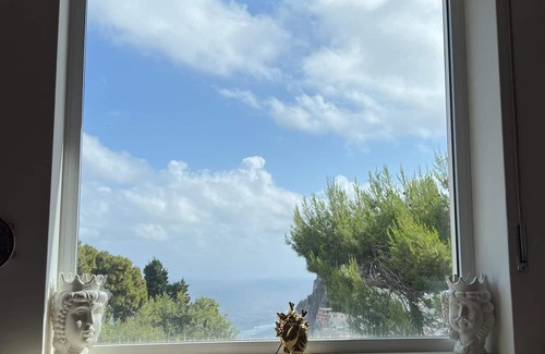 Capri Apartamento | Heartbreaking sea View House in Capri - Italy