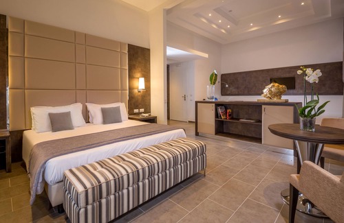 Vatican Hotel | Hearth Hotel