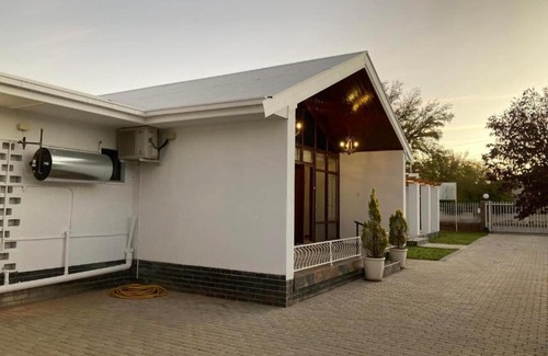 De Aar Casa | Hearts Haven