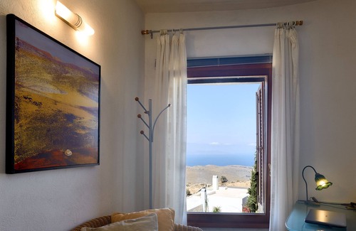 Kea Casa | Hearty Pool - Comfortable Accommodation with Pool and Sea Views