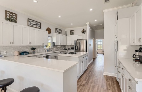 Spicewood Casa | Heated | Main House & Cottage