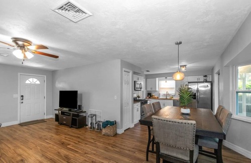 Clearwater Casa | Heated Pool | 2BD 2BA | Home near Beaches