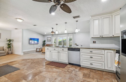 Palm Harbor Casa | Heated Pool. 3-bedroom house 6.5 miles to honeymoon Island