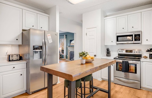 Asheville Casa | Heated Pool - Mountain Pet-Friendly Getaway