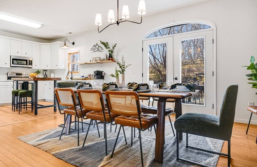 Asheville Casa | Heated Pool - Mountain Pet-Friendly Getaway
