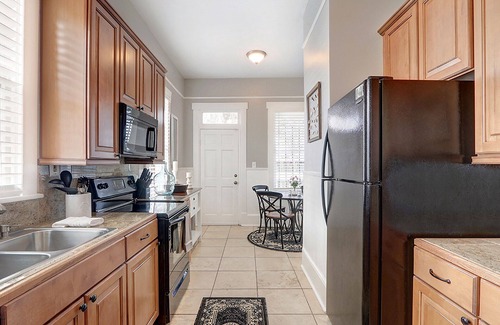 Dixon Park Apartamento | Hermosa casa de vacaciones de Savannah que pone el parque Forsyth a tu puerta!