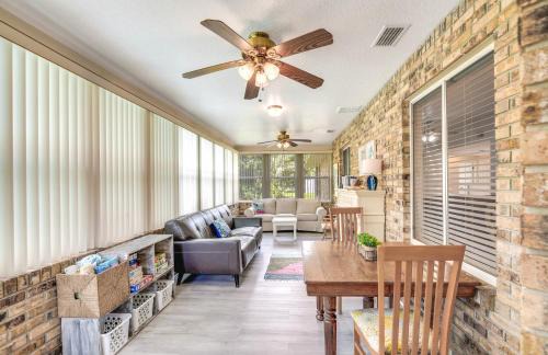 Spring Hill Casa | Heated Pool and 4-in-1 Grill Spring Hill Haven!