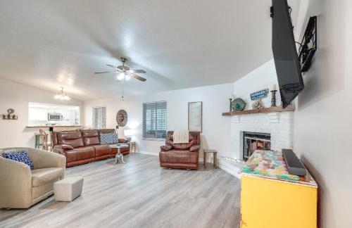 Spring Hill Casa | Heated Pool and 4-in-1 Grill Spring Hill Haven!