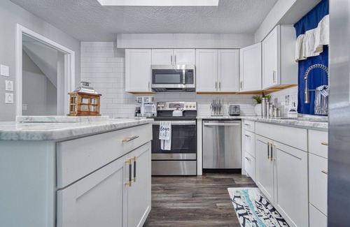 Cypress Gardens Casa | Heated Pool, Arcade with PS5, 5min from Legoland-Stylish LakeHome