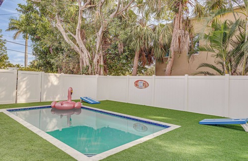 Juno Ridge Cabaña | Heated Pool + Backyard: North Palm Beach Retreat!