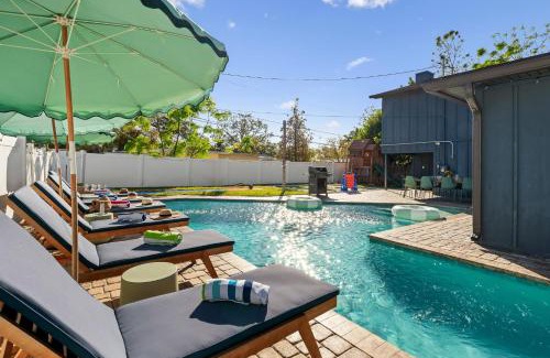 Clearwater Casa | Heated Pool BBQ Fire Pit Mini Golf Outdoor Bowling