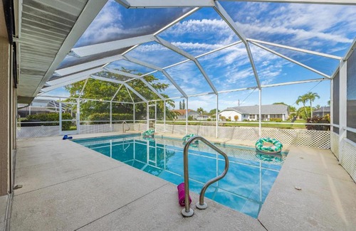 Fort Myers Casa | Heated Pool, Beautiful Sunsets - Villa Made in Heaven - Roelens Vacations