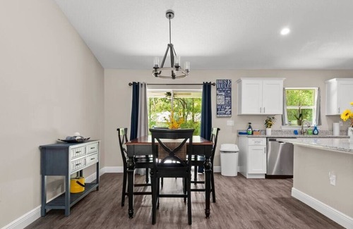 Citrus Springs Casa | Heated Pool Cheerful, Pet- friendly 3 Bedroom