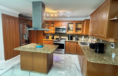 Tamiami Casa | Heated Pool & Full House .