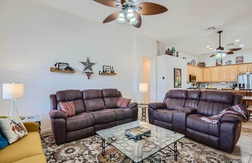 Coldwater Springs Casa | Heated Pool, Gas Grill & Yard: Phoenix Retreat!