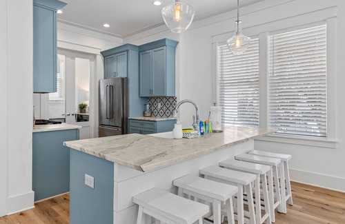 Village of Sugar Beach Casa | Golf Cart/Heated Pool/Bikes/Walk2Beach