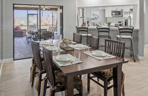 Lake Sarasota Casa | Heated Pool, Grill w/ Patio Dining, Family Fun, Free Streaming & Board Games!