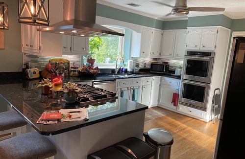 Augusta Casa | Heated pool-Hot tub-Dog friendly-3 Living spaces- 5BR; 4bath; 2mi to Master’s