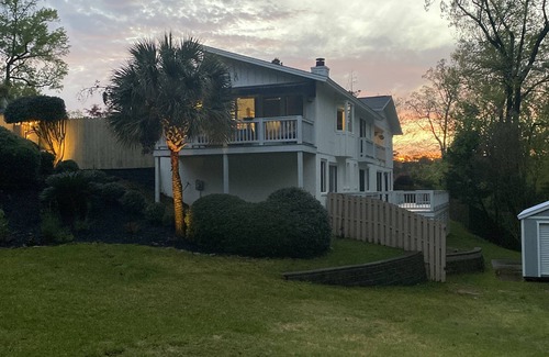 Augusta Casa | Heated pool-Hot tub-Dog friendly-3 Living spaces- 5BR; 4bath; 2mi to Master’s