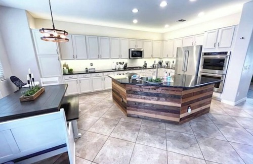 Mesa Casa | Heated Pool & Hot Tub w/ resort-style Backyard Oasis! Huge Family-Friendly Home