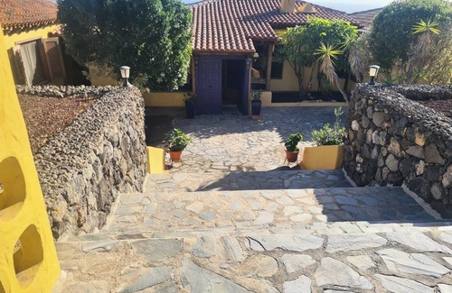 Granadilla de Abona Villa | Piscina climatizada, bañera de hidromasaje, bar / sala de juegos, gimnasio, cueva, WiFi gratuito, 5 camas con 5 baños
