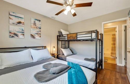 Brandon Casa | Heated Pool House 14 PPL Stunning Pool Table