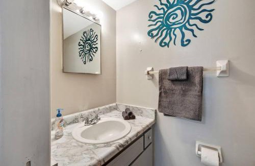 Brandon Casa | Heated Pool House 14 PPL Stunning Pool Table