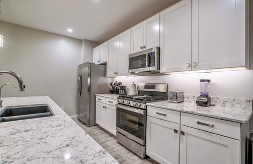Maricopa County Casa | Heated Pool! King Bed, Pool Table, Ping Pong