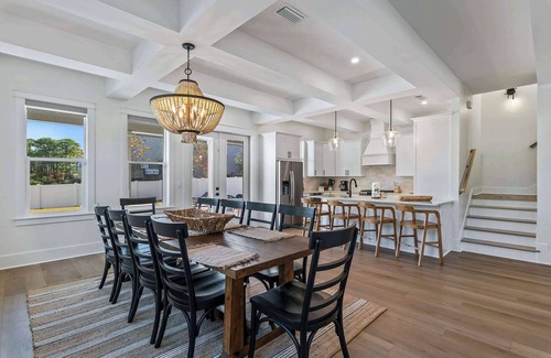 Emerald Waters Village Casa | Heated Pool, LSV, Steps to Beach! | Salty Sisters