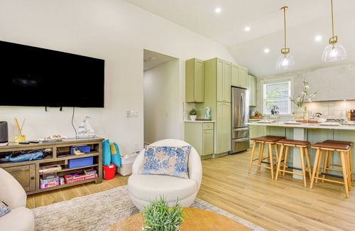 River District Casa | Heated Pool, Mini Golf & Cabana: Bradenton Retreat